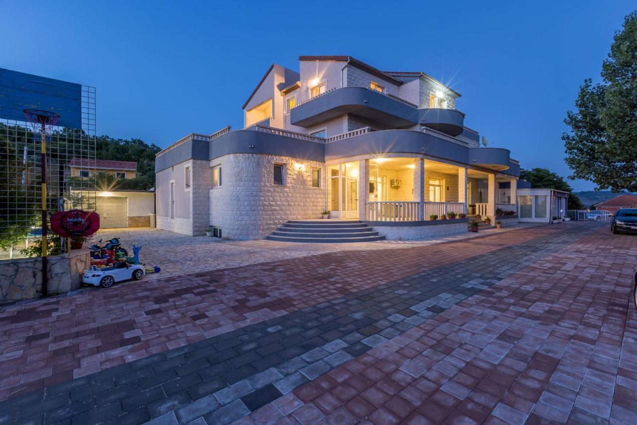 Apartments Ana Umljanovic Екстериор снимка
